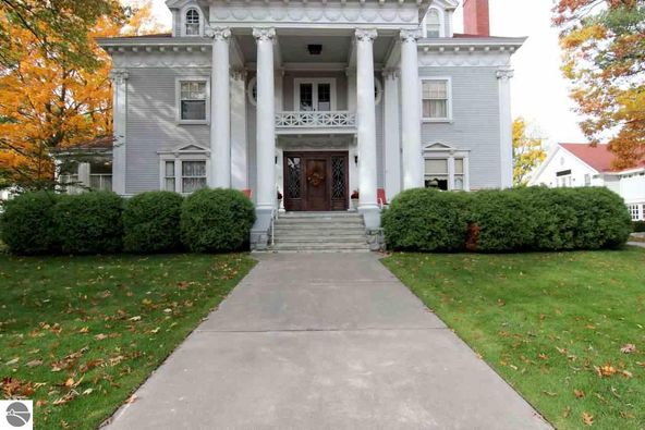230 Wellington Street, Traverse City, MI 49686